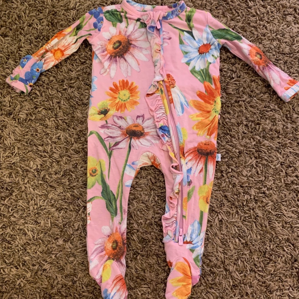 Posh Peanut sleeper size newborn
